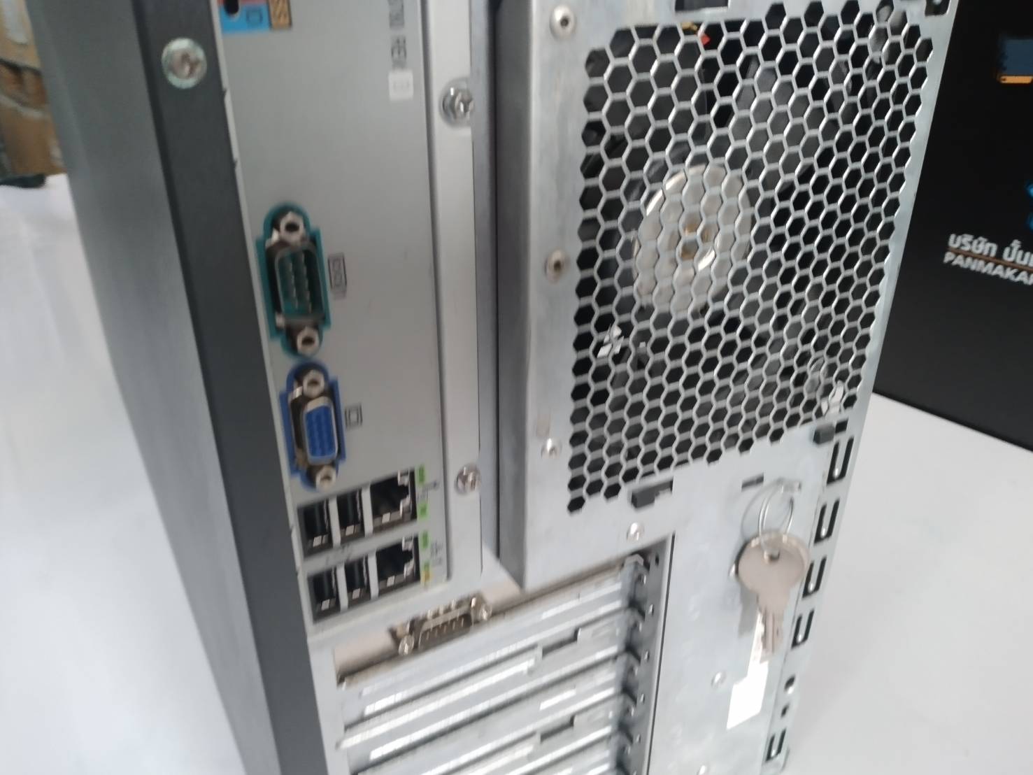 Fujitsu primergy tx200s6