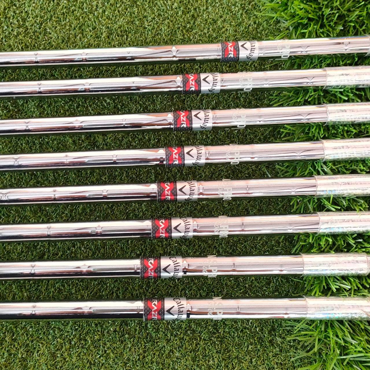 ชุดเหล็ก CALLAWAY RAZR X TOUR มีเหล็ก 3 - 9 PW ได้เหล็ก 8 ชิ้น ก้าน N.S.PRO 950 GH ก้านดีมากๆ ลงตัวมากครับ สุดยอดคุณภาพ สวยงาม