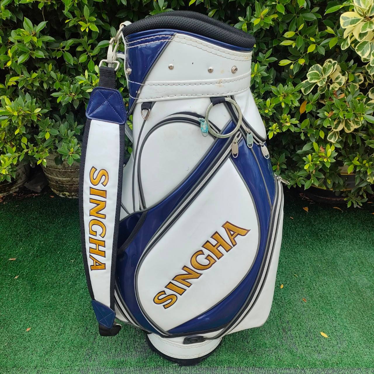 ถุงกอล์ฟ SINGHA หนังเเก้ว มือสอง ถุง TOUR ใบใหญ่ สภาพพร้อมใช้ ไม้กอล์ฟมือสอง ของแท้ BY NakaraLuxurious