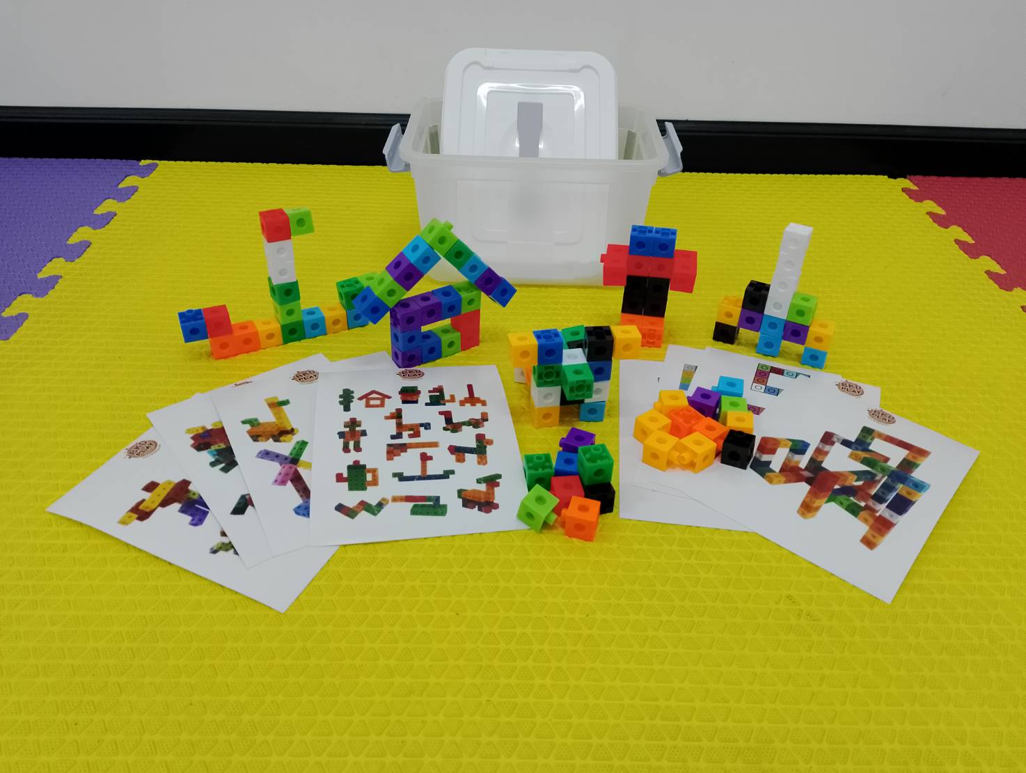 ตัวต่อลูกเต๋า บล็อกลูกบาศก์ เลโก้สี่เหลี่ยม 170 ชิ้น คละสี , ตัวต่อพลาสติก,ลูกเต๋าของเล่น,ตัวต่อ,เลโก้,บล็อก, ของเล่นเสริมพัฒนาการ, ของเล่นเด็ก, สื่อการสอน พร้อมส่งในไทย