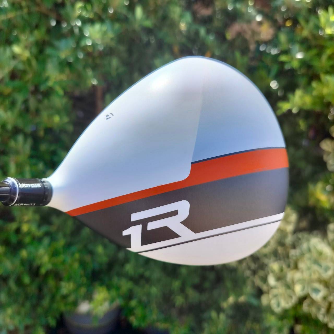 DRIVER TAYLORMADE R1 ก้าน WOVEN PRO-LAUNCH 450 SERIES FLEX R เป็นก้านเคฟล่าสุดยอดคุณภาพมากๆ หัวปรับได้ทั้งองศาและทิศทาง ตีง่ายและตีไกล ไม้กอล์ฟมือสอง ของแท้ BY NakaraLuxurious
