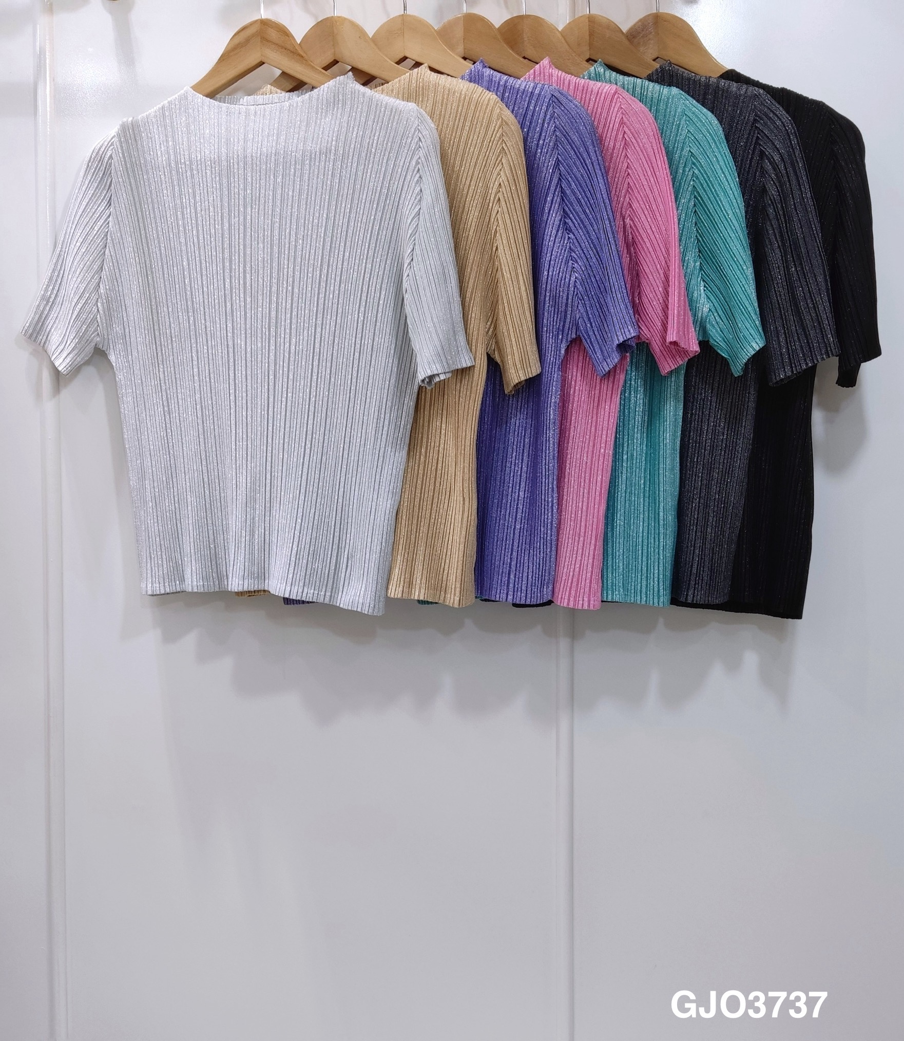 ปรับราคาลง20%!! 2MUAY รุ่น GJO3737 เสื้อพลีทคุณภาพ SHORT SLEEVE GLITTER PLEATED TOP 7 สี FREE SIZE