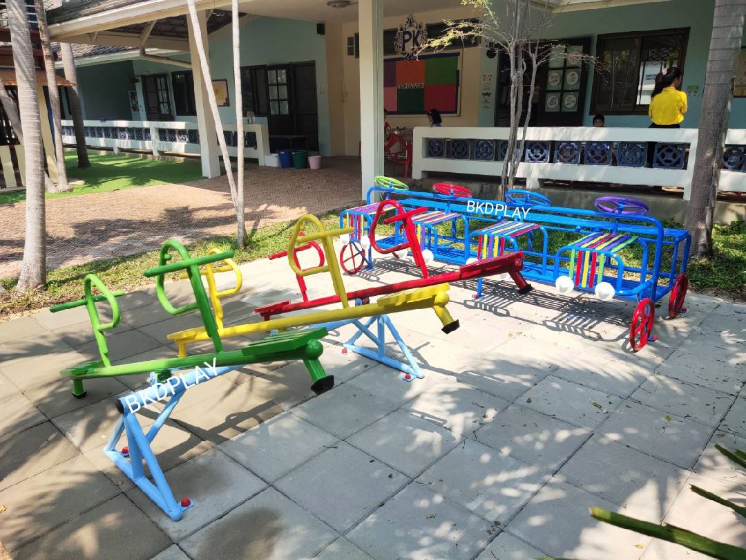 เครื่องเล่นสนาม กลางแจ้ง เหล็ก หัดขับรถยนต์ 4 ที่นั่ง หมุนพวงมาลัย Outdoor Playground, ราคาโรงงาน สินค้าสั่งผลิต 10-20 วัน