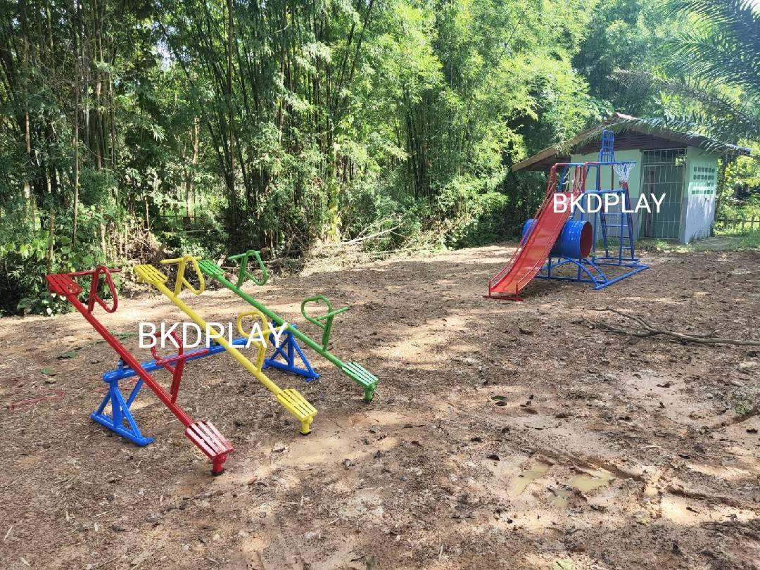 ชุดรวม H เครื่องเล่นสนามแบบเหล็ก ประกอบด้วยสไลเดอร์ชิงช้าปีนป่ายแป้นบาส (ถักเล็ก) , เครื่องเล่นสนามกลางแจ้ง , OutdoorPlayground,ผลิตเครื่องเล่นสนาม,เครื่องเล่นงบสพฐ.ประชารัฐ ราคาโรงงาน