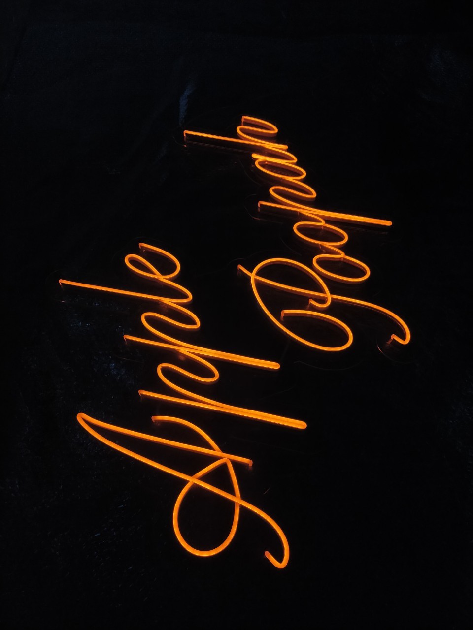 ไฟนีออน เฟค