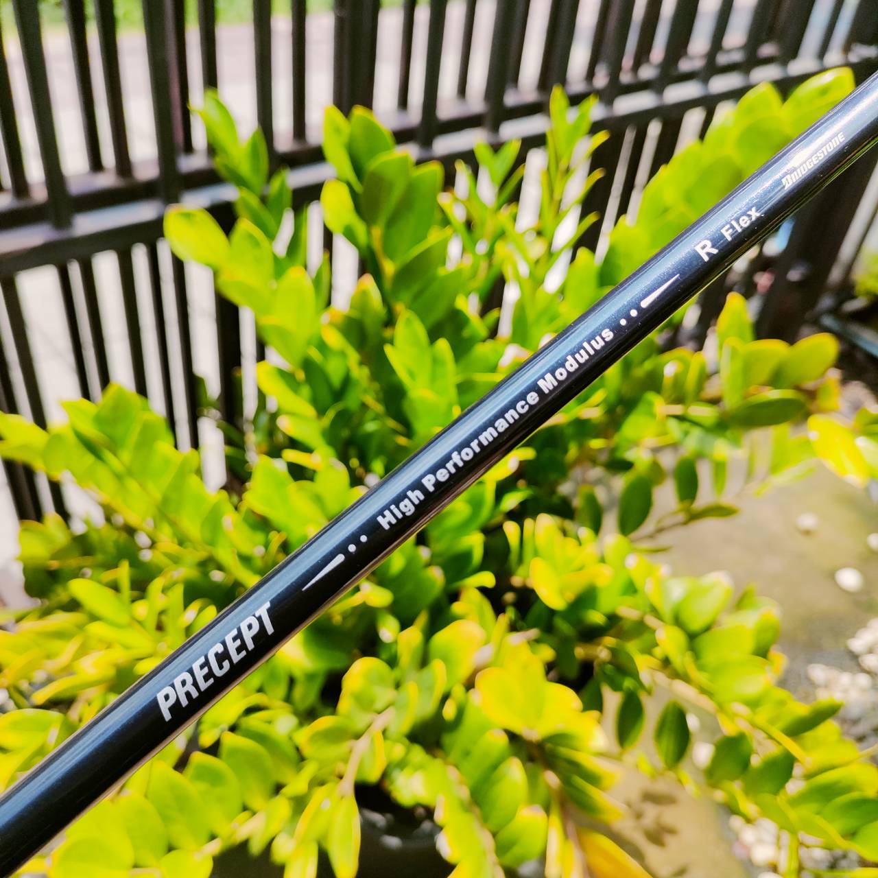 UT3 PRECEPT XM1 องศา 21 ก้าน HIGH MODULUS FLEX R ไม้ของบริษัท BRIDGESTONE ออกแบบให้ตีได้แบบง่ายๆที่สุด ตีแบบสบายๆสไตล์ไม้ญี่ปุ่น ไม้กอล์ฟพรีเมี่ยมมือสอง ของแท้ By NakaraLuxurious