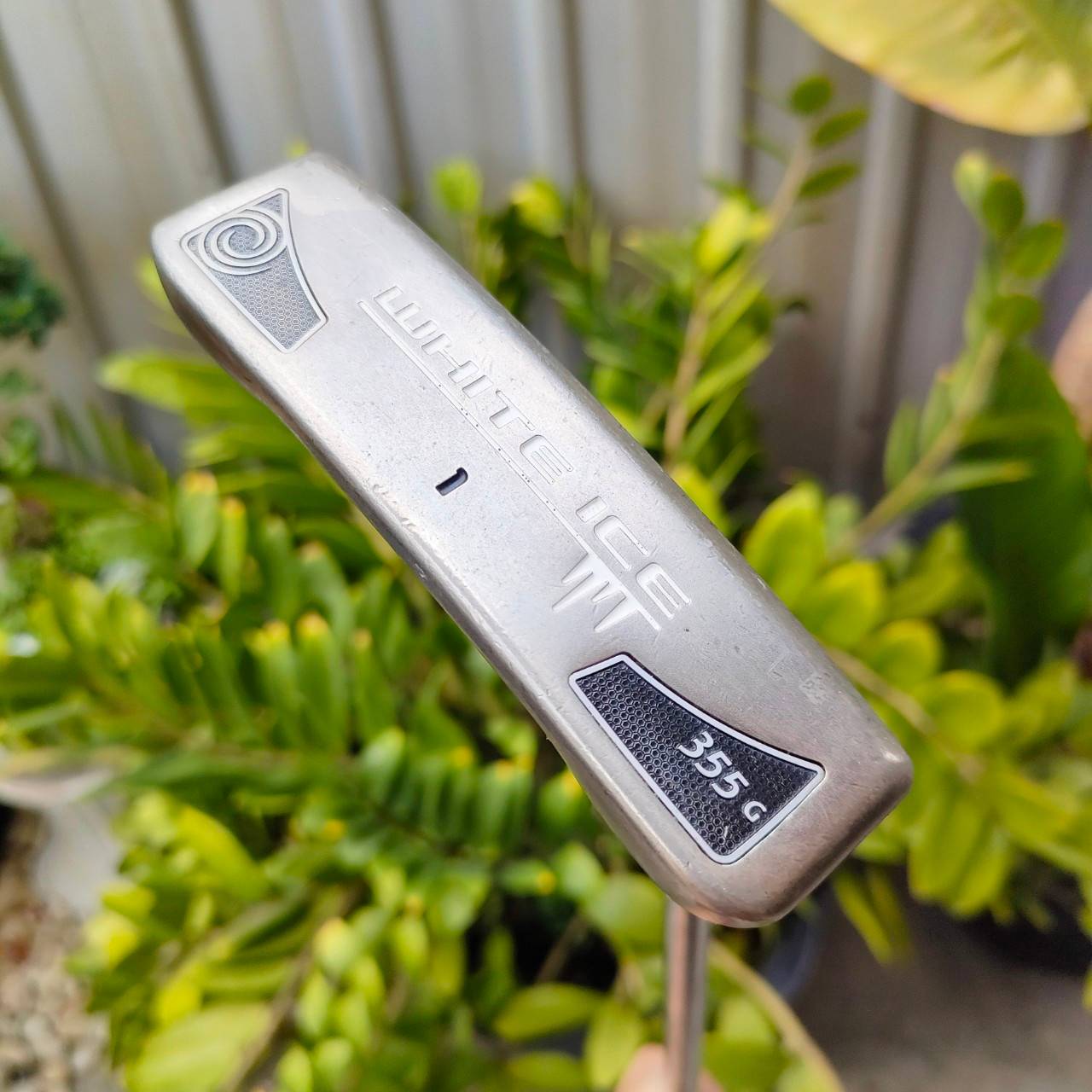 PUTTER ODYSSEY WHITE ICE 355 G ความยาว 34 นิ้ว ** กริฟ เสื่อมสภาพ ** หน้าสัมผัสนุ่มนวล น้ำหนักดีมาก ไม้กอล์ฟพรีเมี่ยมมือสอง ของแท้ By NakaraLuxurious