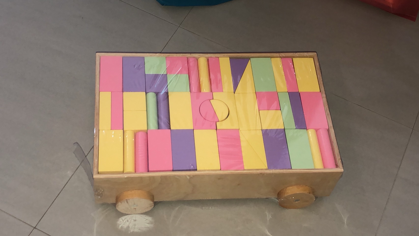 รถลากสีหวาน,บล็อก150 ชิ้น (ทำสี) ,ของเล่นบล๊อคไม้สีพลาสเทล ,ตัวต่อไม้, blockไม้ ของเล่นไม้, ของเล่นเสริมพัฒนาการ, ของเล่นเด็กอนุบาล, สื่อการสอนเด็กอนุบาล