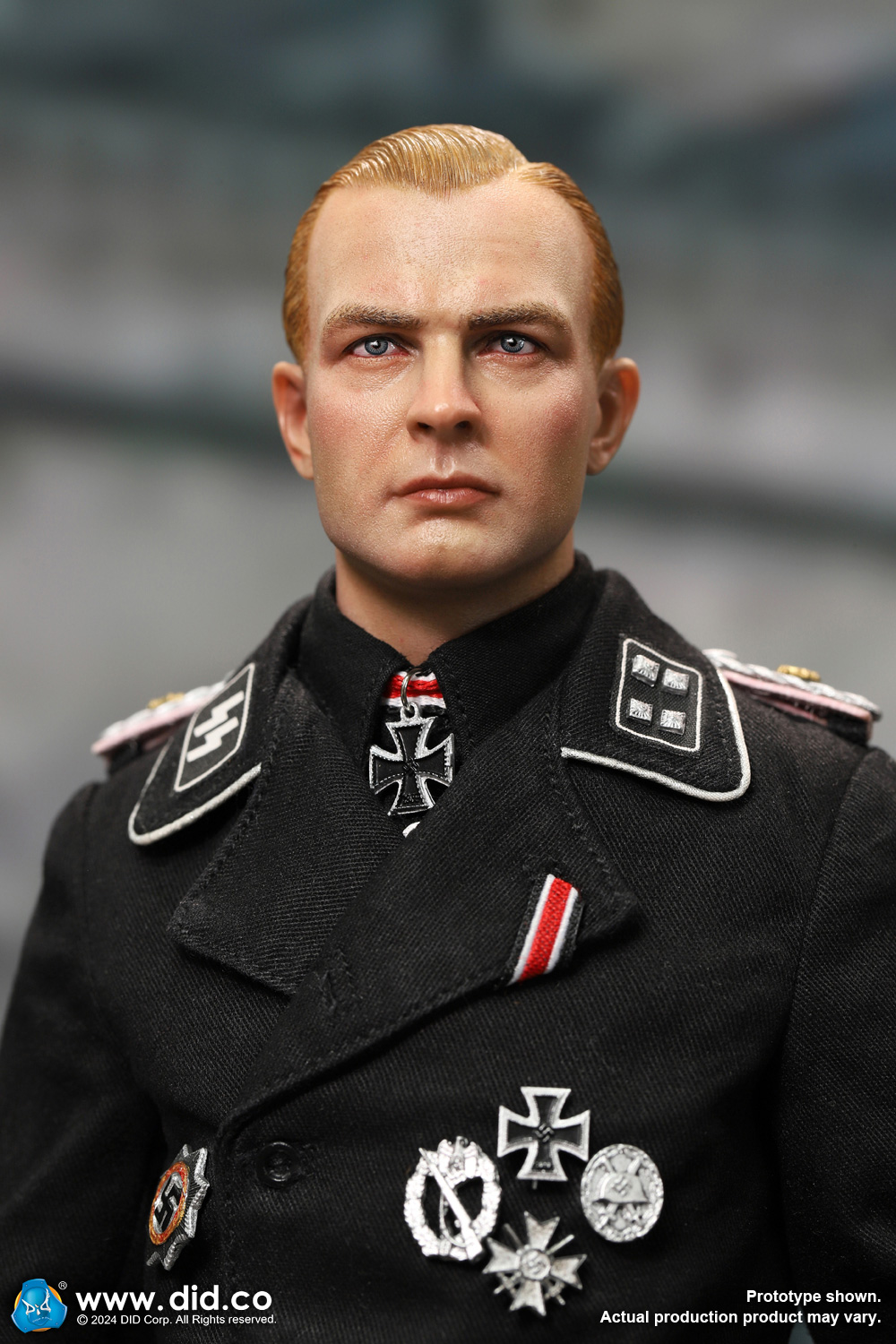 [สั่งจอง] DID D80176 1/6 : WWII German Commander - Max
