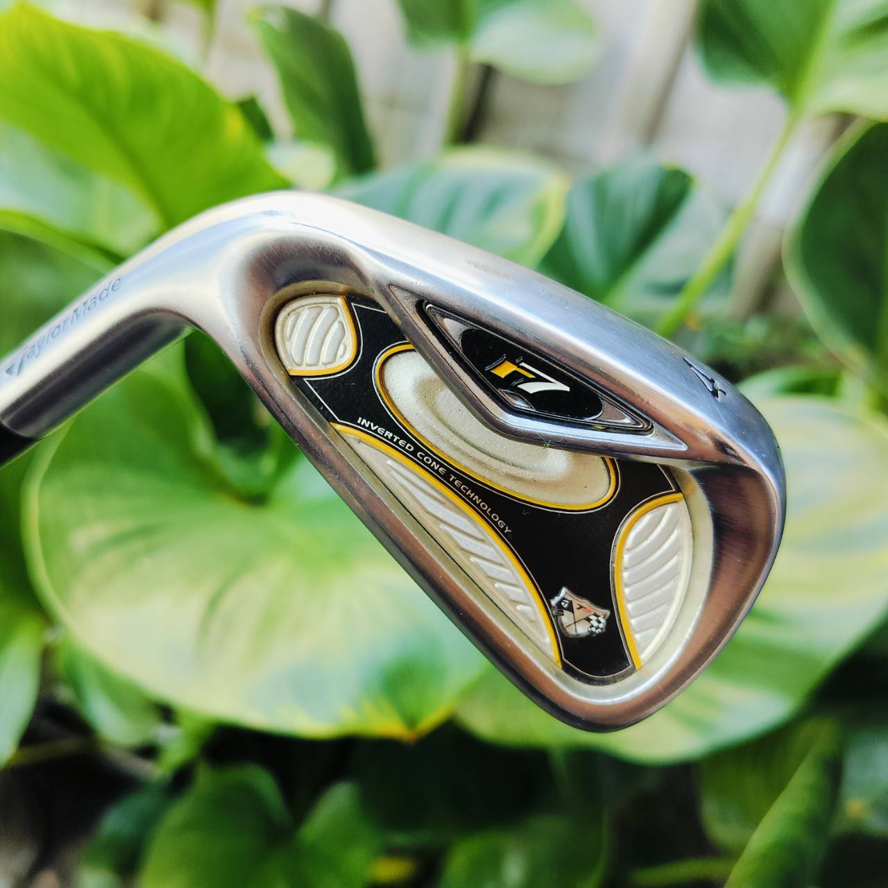 ** ไม้กอล์ฟมือซ้าย ** สวยมาก ชุดเหล็ก TAYLORMADE r7 TP มีเหล็ก 3-9 เเละ PW ครบค่ะ ก้าน NS PRO 950 FLEX R สติ๊กเกอร์ TP สวยครบชุดเลยค่ะ ไม้กอล์ฟพรีเมี่ยมมือสอง ของแท้ By NakaraLuxurious