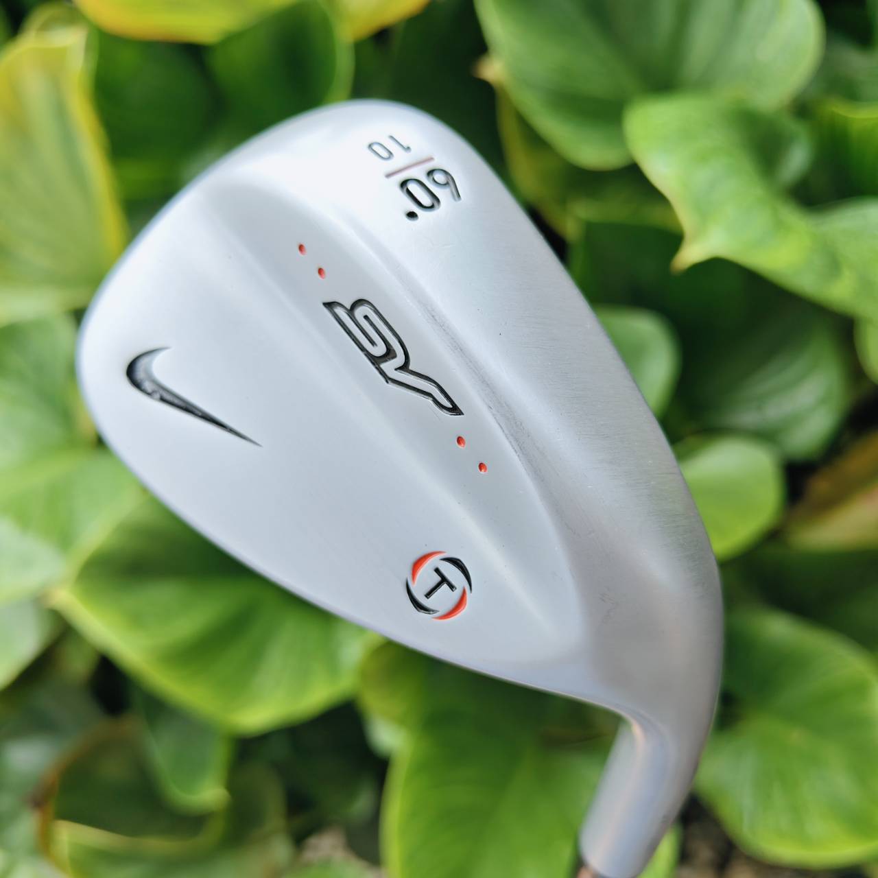WEDGE NIKE SV T องศา 60 เบาท์ 10 T = Tour / Tour Grind เน้น ควบคุมลูกแม่นยำ, สปินสูง