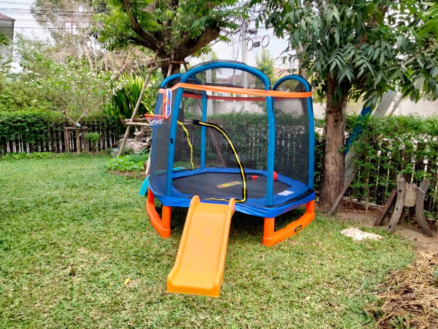 แทรมโพลีน 2in1 พร้อมปีนป่ายและสไลเดอร์ ของเล่นเด็ก,เครื่องเล่นสนาม พร้อมส่ง