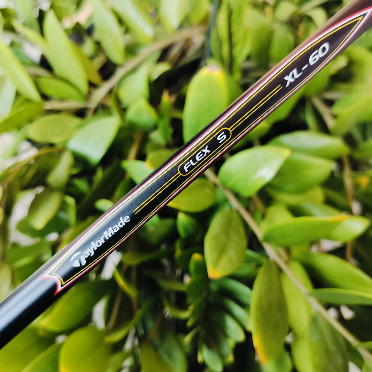 UT3 Taylormade r5 XL MID องศา 19 ก้าน XL FLEX S เป็นไฮบริดตัวที่ตีง่าย ชดเชยสูง ตีตรง ตีได้ระยะมากๆ ไม้กอล์ฟมือสอง ของแท้ BY NakaraLuxurious