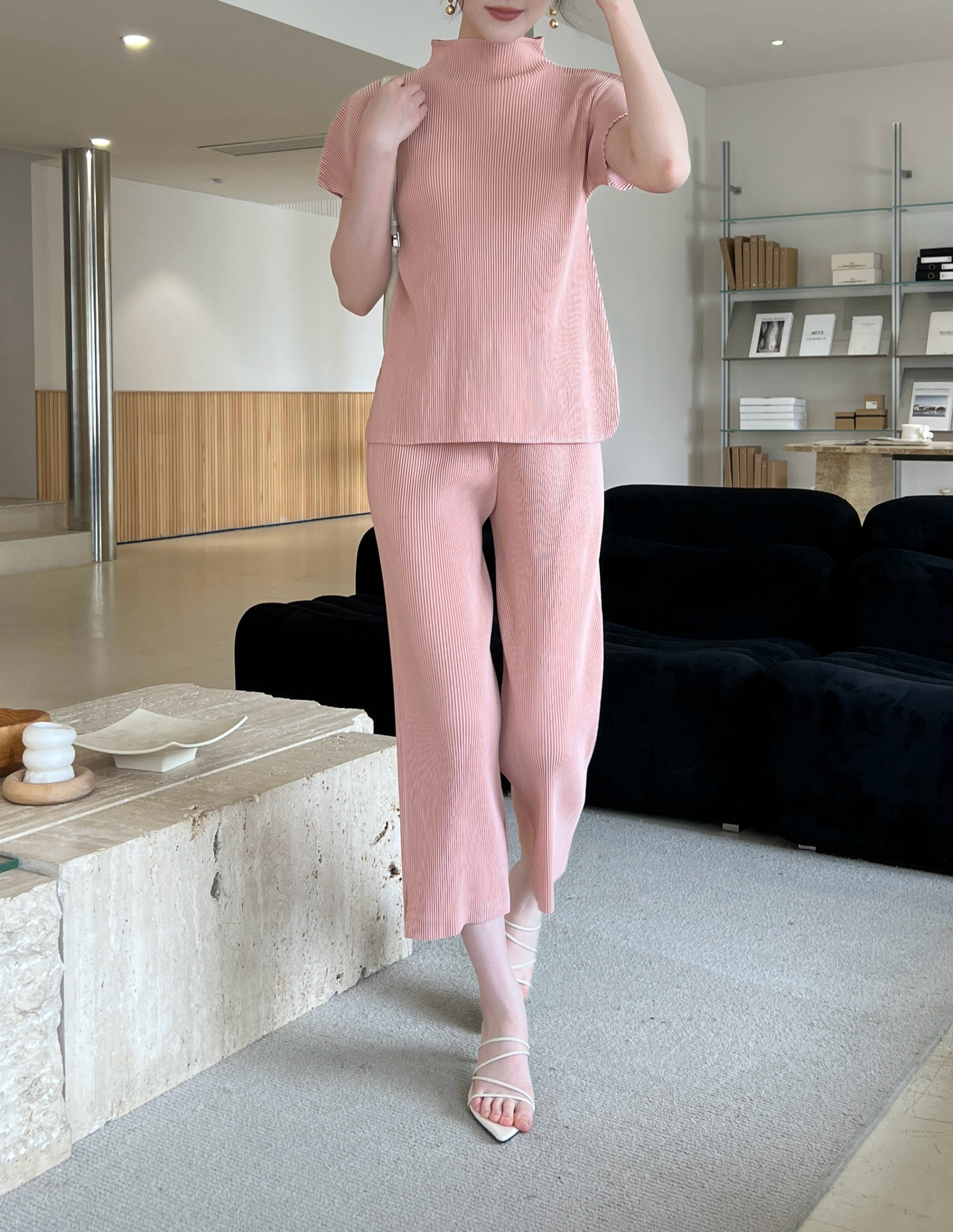 กก ยาว33.5นิ้ว 2MUAY รุ่น GJO2040 / GJO11209 เซ็ตพลีทคุณภาพ THICK HIGH NECK TOP WITH PANTS PLEATED SET 10สี FREE SIZE