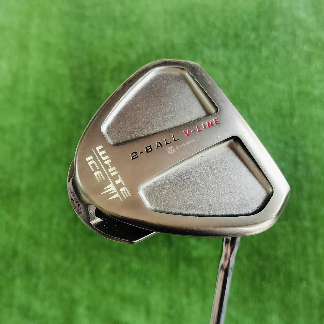 🔥 ลดล้างสต๊อค พลาดไม่ได้ 🔥 🏌️ PUTTER ODYSSEY 2-BALL V-LINE WHITE ICE ความยาว 34 นิ้ว เป็นรุ่นที่นิยมมาก ไม้กอล์ฟพรีเมี่ยมมือสอง ของแท้ By NakaraLuxurious
