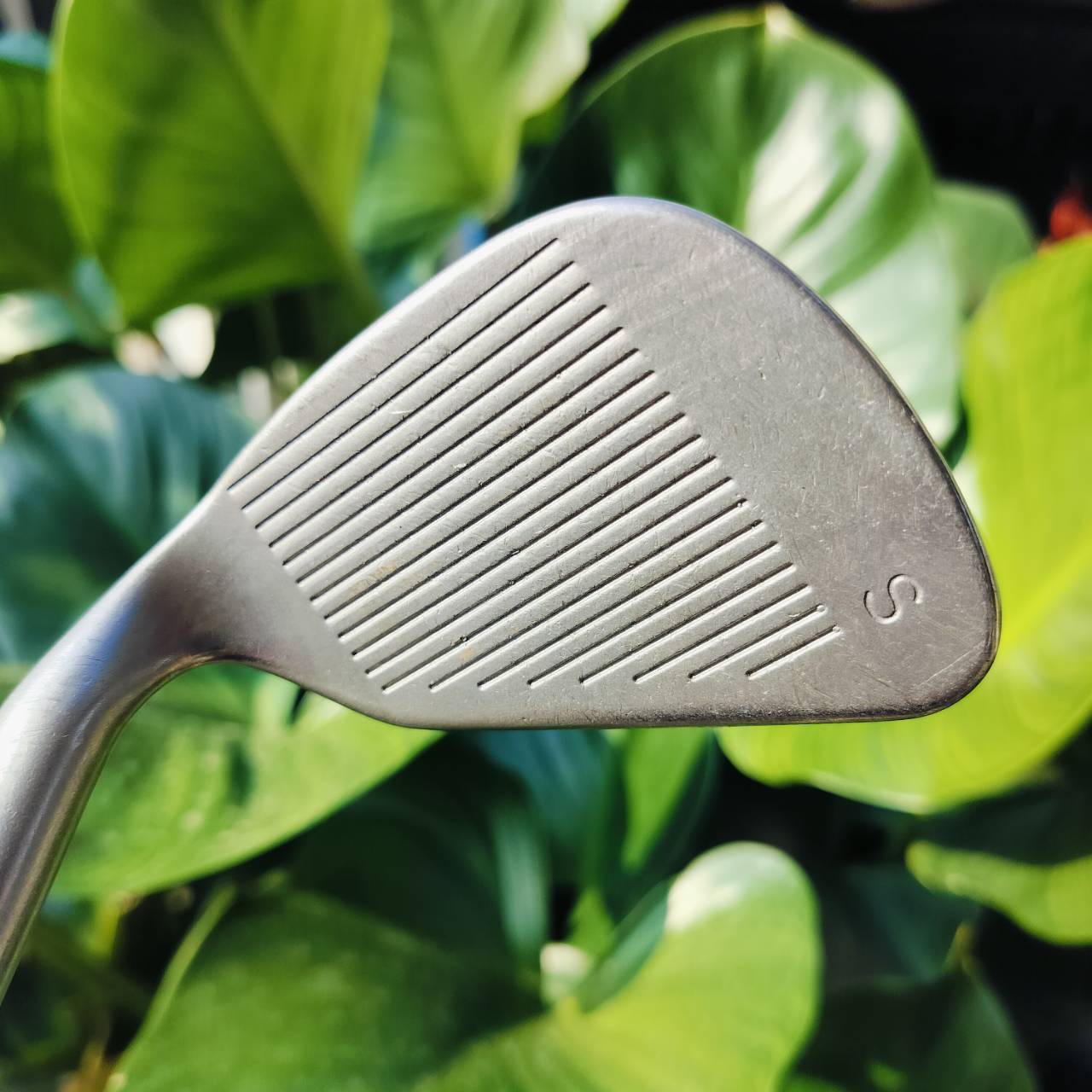 SW PING EYE2 จุดดำ เป็นจุดมาตรฐานเท่ากับยี่ห้ออื่น ก้าน PING FLEX WEDGE องศา 56 ครับ ร่อง U ลึกมากๆ