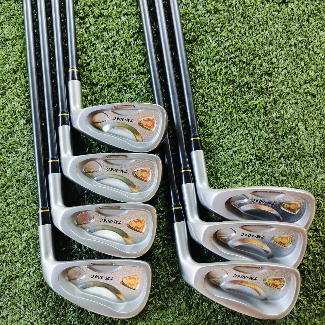 ***ไม้กอล์ฟผู้หญิงพรีเมี่ยม*** ชุดเหล็ก HONMA TM 504C ก้าน ARMRQ 846 FLEX L **1ดาว** เป็นก้านถักพรีเมี่ยมสูงสุดของญี่ปุ่น ไม้กอล์ฟพรีเมี่ยมมือสอง ของแท้ By NakaraLuxurious