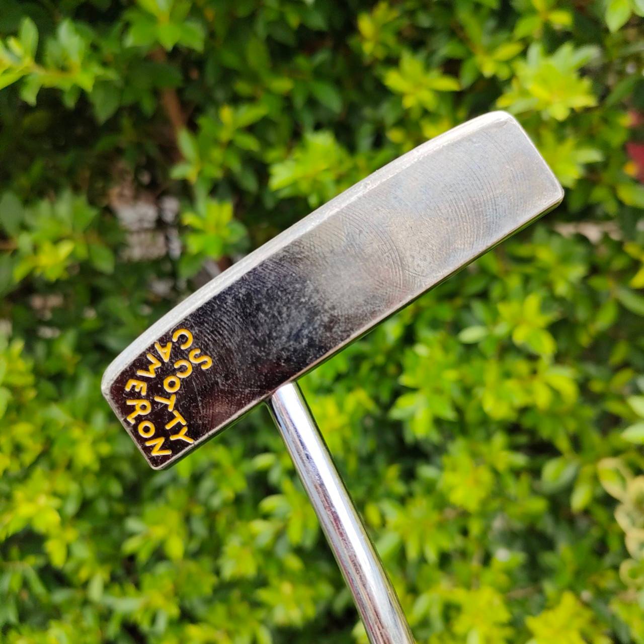 Scotty Cameron Studio Design No.5 Studio Design 5 รุ่นพิเศษที่โปรใน PGA Tour ใช้ , โดดเด่นและพัตต์ได้ดีมาก รุ่นนี้นักเก็บสะสมนิยมเก็บ!! ไม้กอล์ฟมือสอง ของแท้ BY NakaraLuxurious