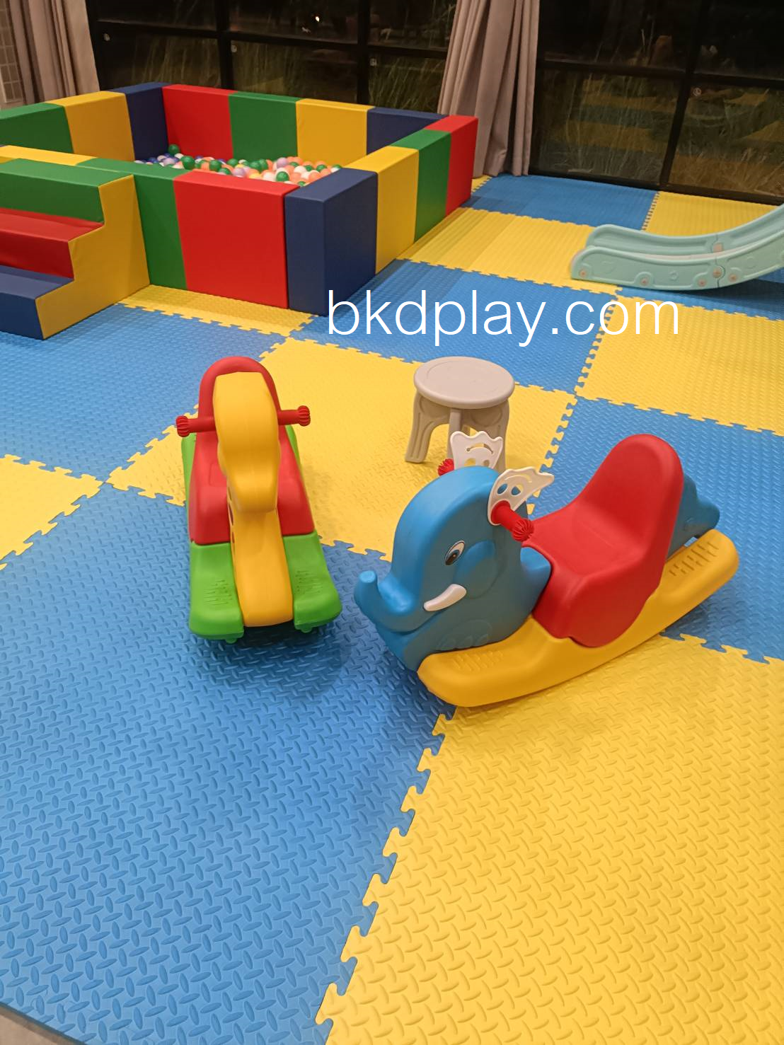 แผ่นโฟมปูพื้นกันกระแทก จิ๊กซอ EVA (งานนำเข้า) 20 มล 100x100 หนา2 ซม. ,แผ่นกันกระแทก,แผ่นโฟมปูพื้น, โฟมปูพื้น,จิ๊กซอว์ปูพื้น, แผ่นรองคลาน สำหรับเครื่องเล่นสนามในร่ม ห้องเด็กเล่น พร้อมส่ง