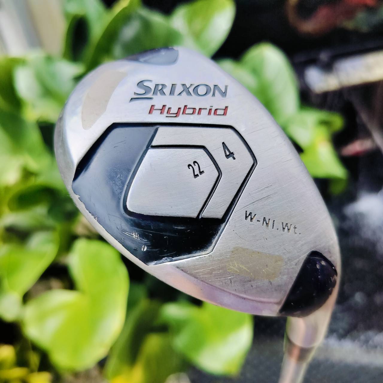 UT4 SRIXON HYBRID องศา 22 ก้าน DIMANA FLEX R รุ่นนี้วางทังสเตนไว้สองจุด ทำให้ตีตรงมากๆ และ CG ต่ำ ตีลอยง่ายๆ เสียงเพราะ ตีสนุกค่ะ ไม้กอล์ฟพรีเมี่ยมญี่ปุ่นมือสอง ของแท้ By NakaraLuxurious