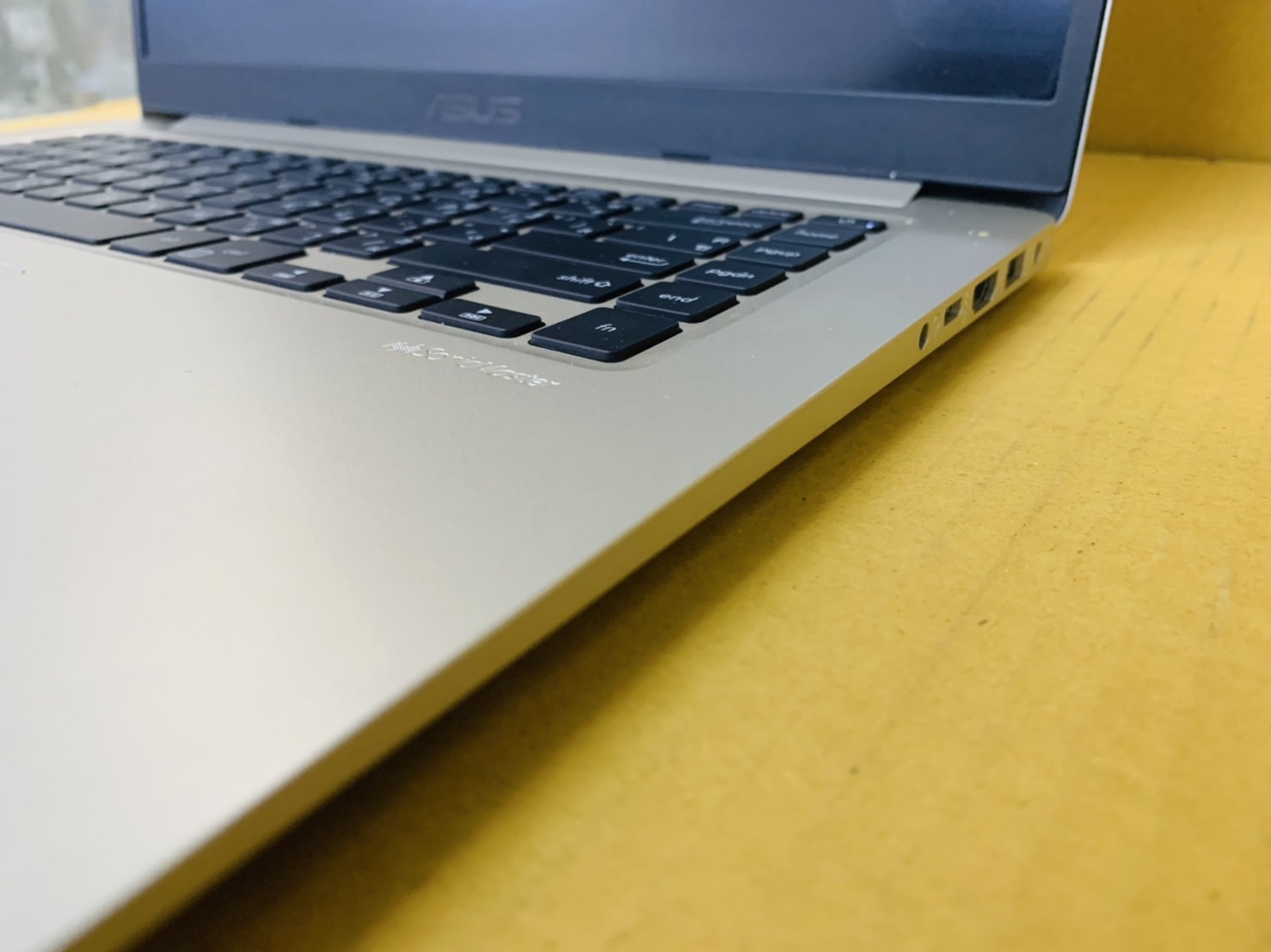 โน้ตบุ๊ค Notebook Asus VivoBook S15 - 15.6 inch Full HD IPS