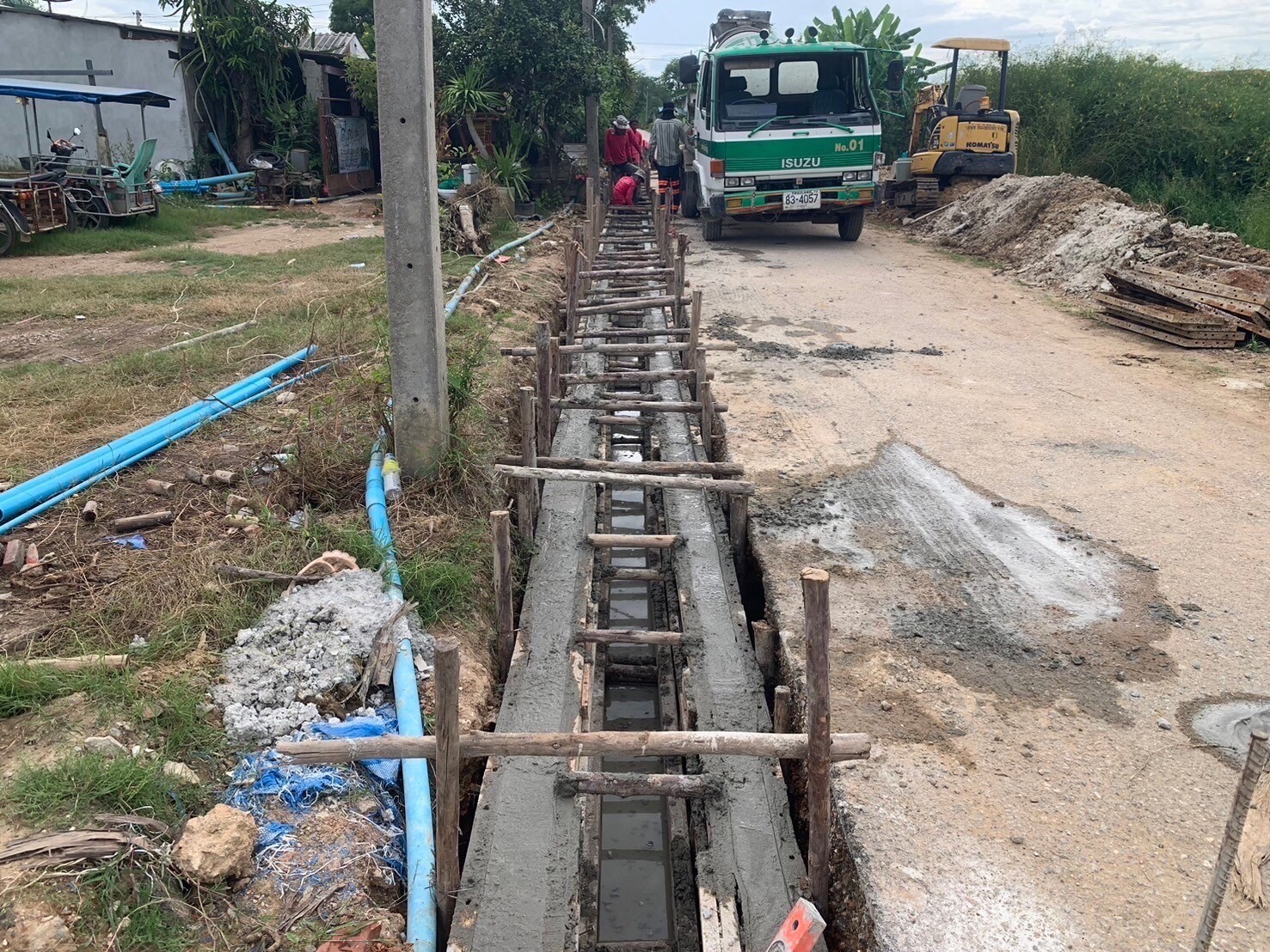 งานก่อสร้างรางระบายน้ำ(รางยู) เทศบาลตำบลเบิกไพร