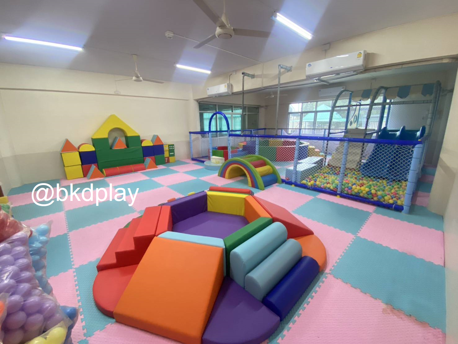 เบาะนุ่มนิ่ม รูปทรงเรขาคณิตนุ่มนิ่ม 23ชิ้น ตัวต่อบล็อค softplay ของเล่นในร่ม Kids Zone