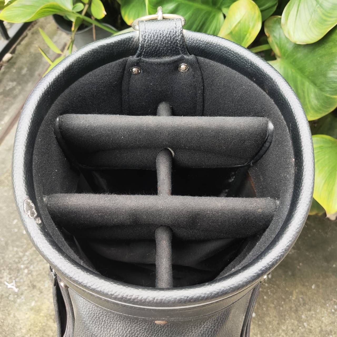 ถุงกอล์ฟ PING G5 ของแท้ มือสอง ถุง TOUR ใบใหญ่ สภาพตามรูปเลยค่ะ