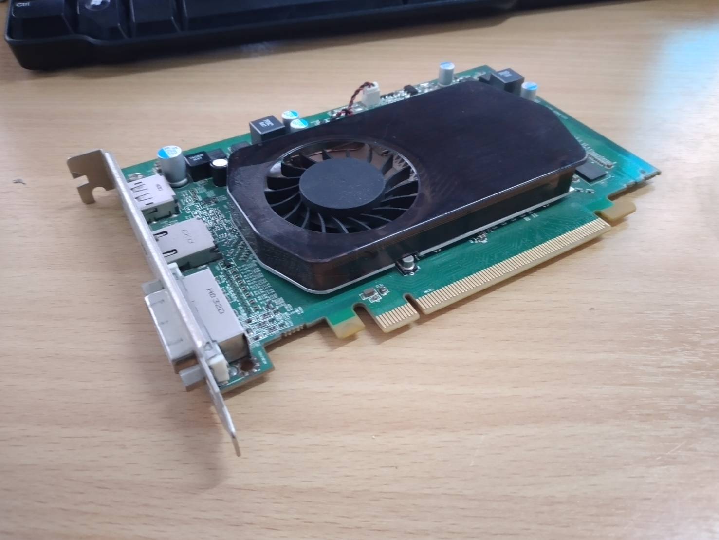 Ati Radeon HD5570 Jaguar 1GB รองรับ Port Dp Hdmi Dvi