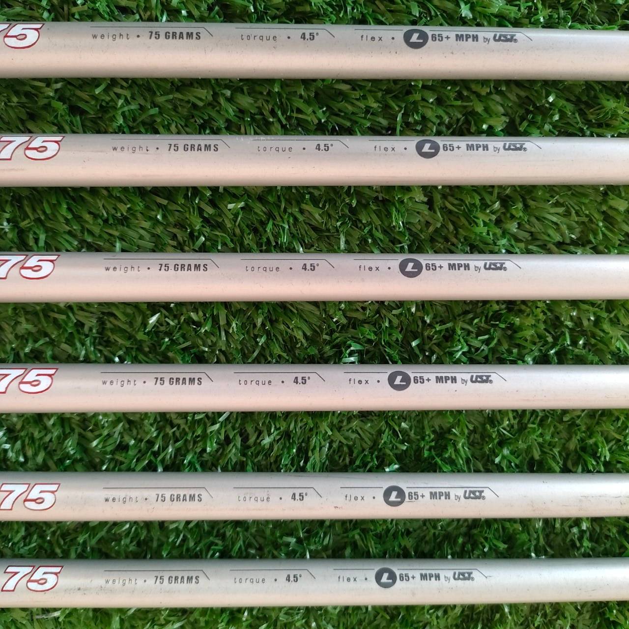 ** ไม้กอล์ฟสำหรับผู้หญิง ** ชุดเหล็ก GENEX 3DX OVERSIZE มีเหล็ก 6-9 เเละ PW SW ก้าน SPEEDRATED 75 FLEX L เหล็กตีง่าย ได้ระยะครับ