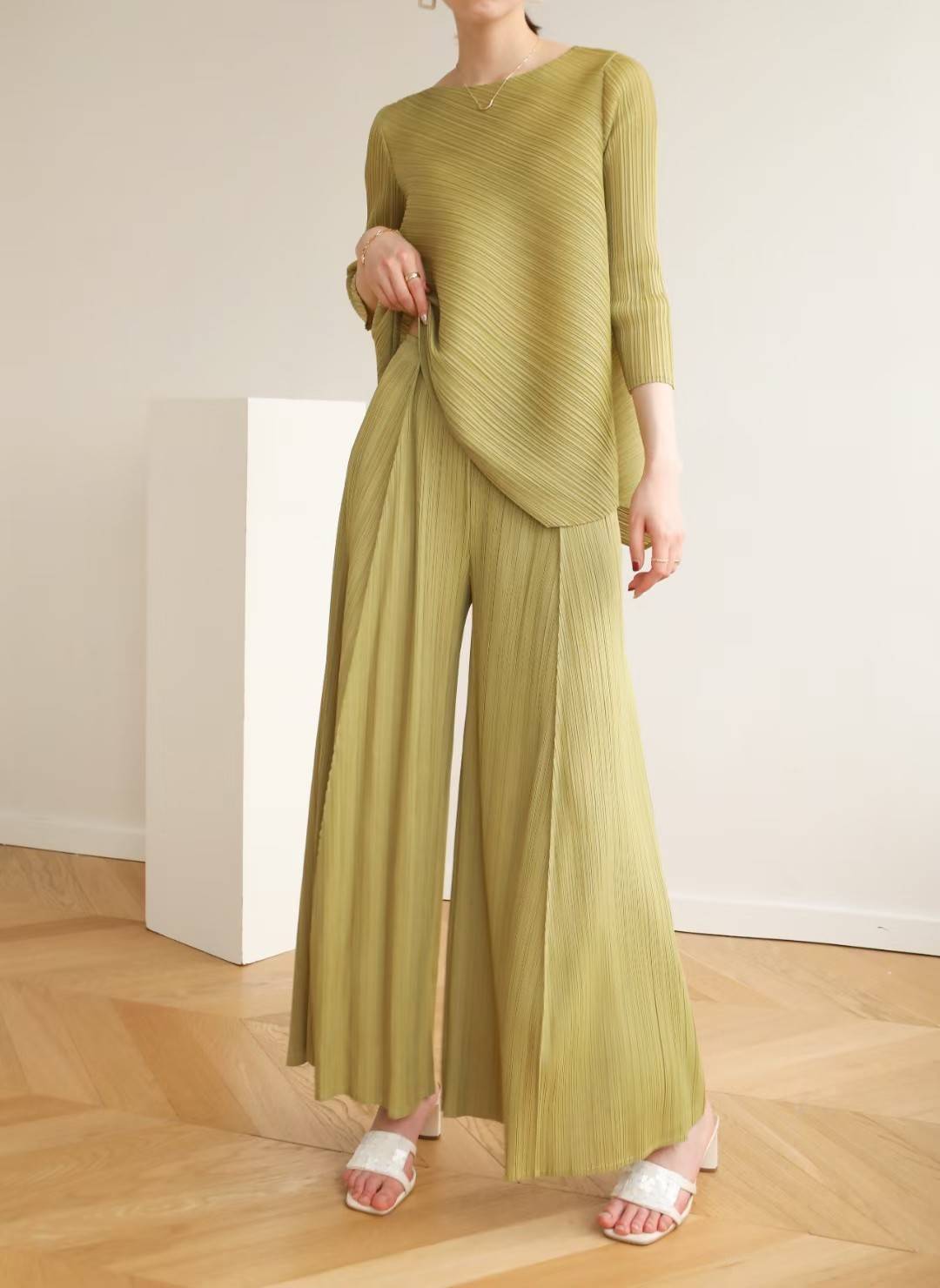 กก ยาว 37.5นิ้ว 2MUAY รุ่น GJO7161 / GJO6972 ASYMMETRIC PLEATED SET ชุดอัดพลีท เซ็ตพลีทคุณภาพ 5สี FREE SIZE