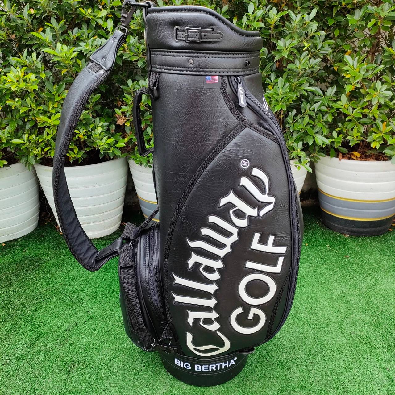 ถุงกอล์ฟ CALLAWAY GOLF สภาพสวยงาม ภายในบุกำมะหยี่ อย่าดี น่าใช้มากๆครับ