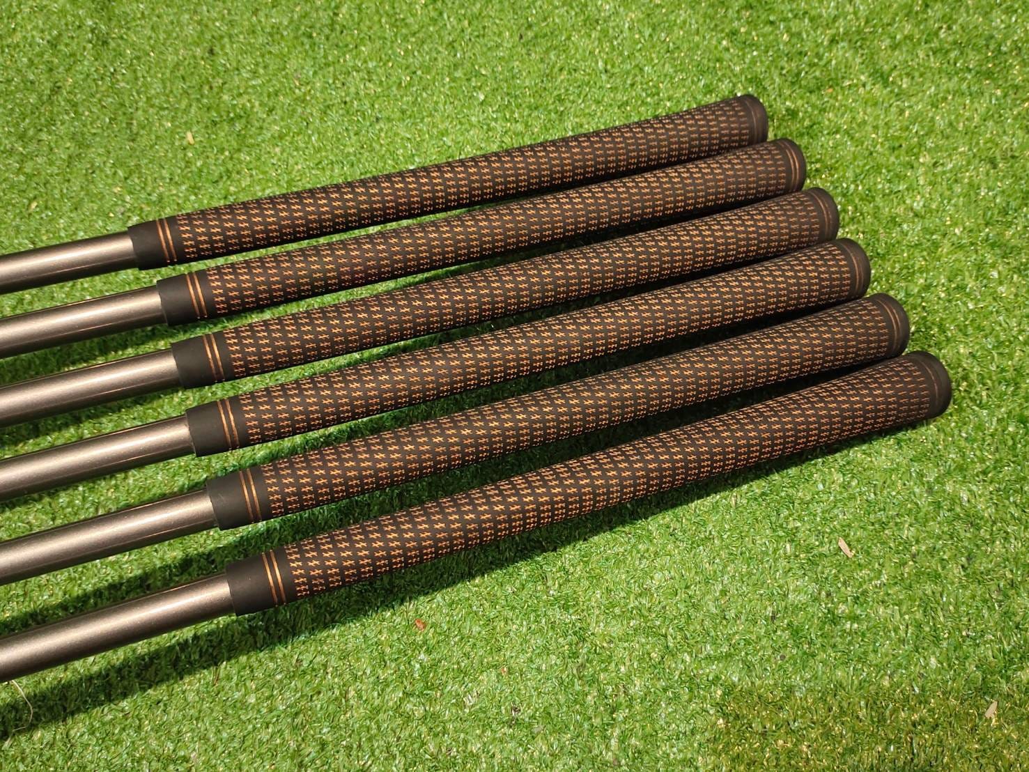 ชุดเหล็ก Taylormade r5 XL ** สำหรับสุภาพตรีตรี **