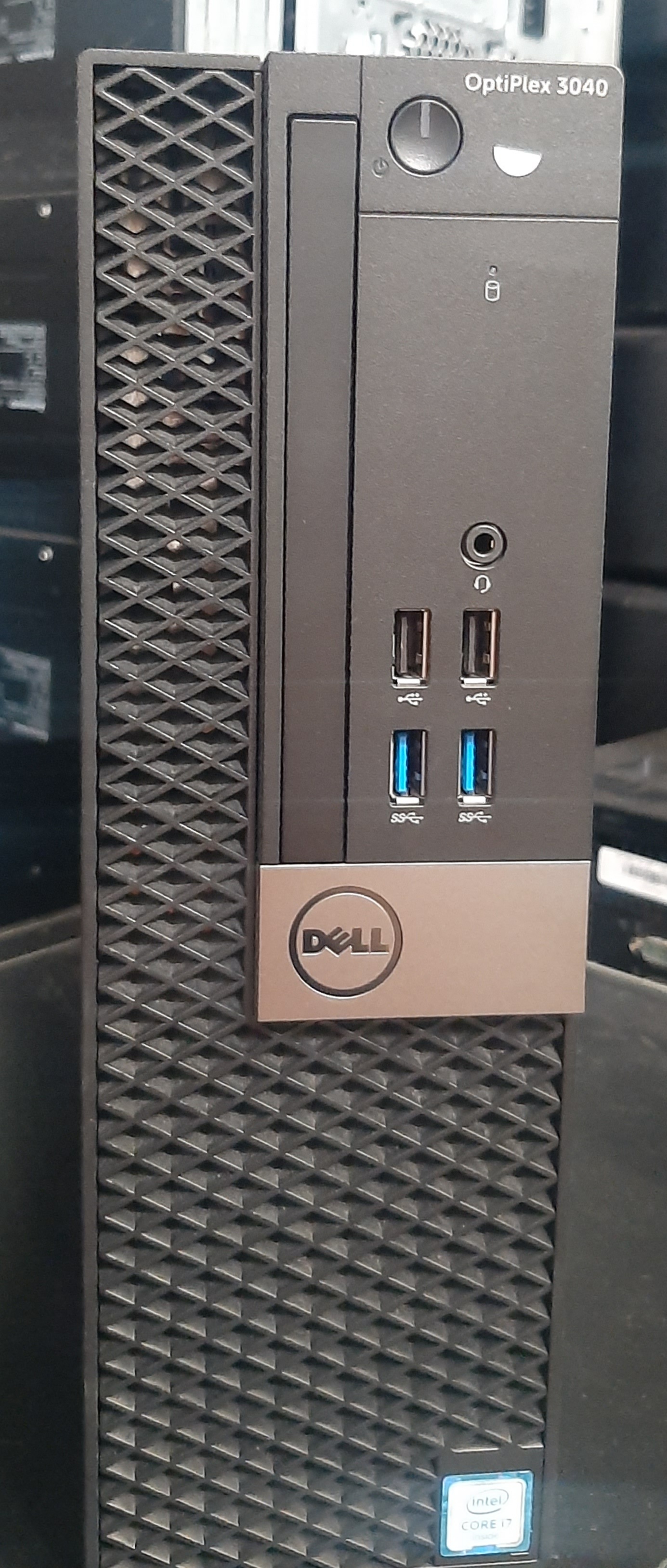 คอมพิวเตอร์ตั้งโต๊ะขนาดเล็ก มือสอง Dell Optiplex 3040 DT (i3-6100 Ram4GB HDD500GB) สภาพดี ใช้งานปกติ ประกันร้าน 1 เดือน