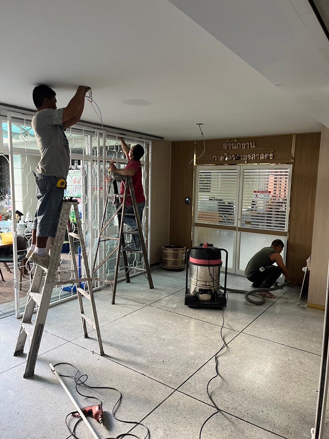 งานปรับปรุงโถงลิฟต์ รพ.ศิริราช (ตึกอัษฎางค์) ชั้น4