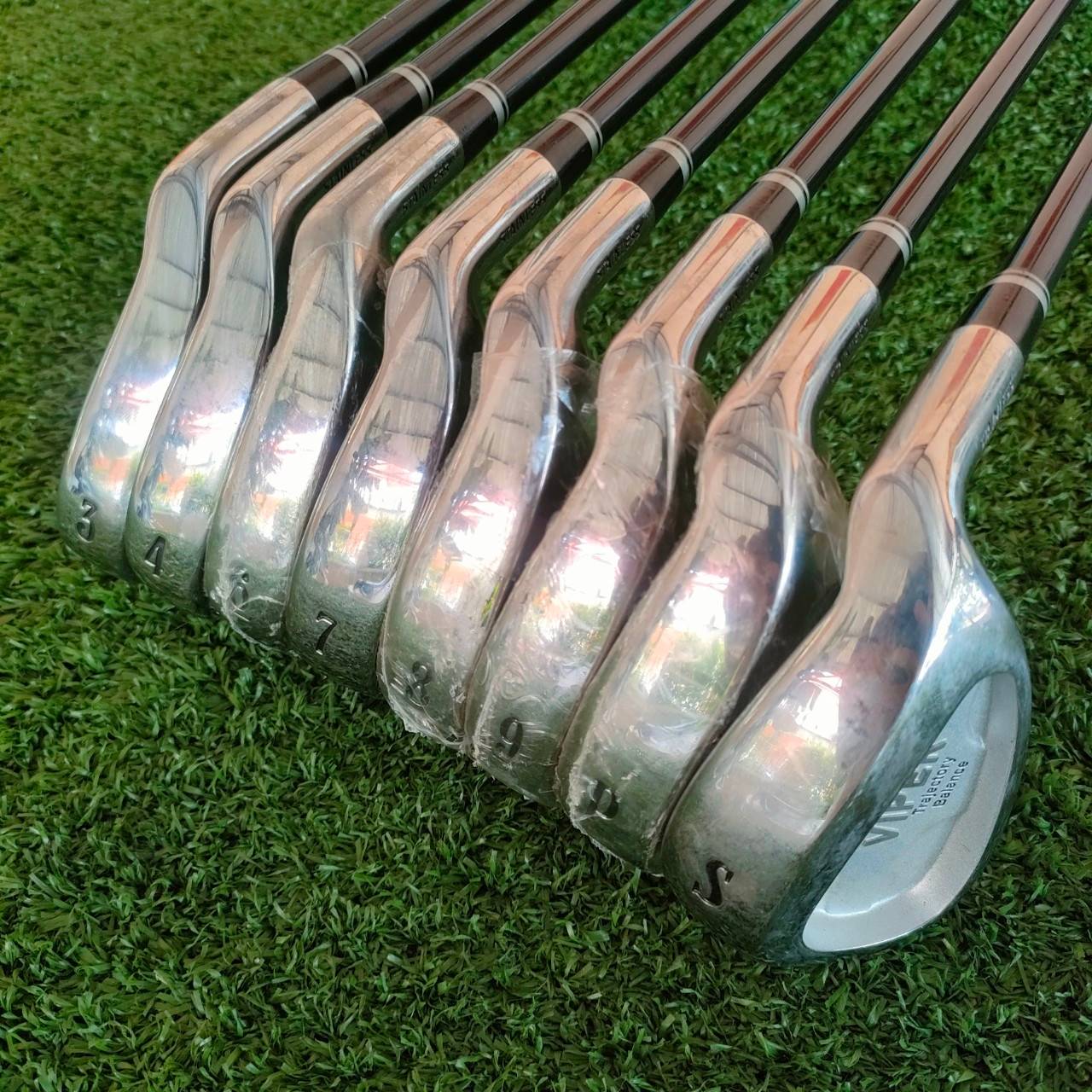 ชุดเหล็ก VIPER TRJECTORY BELANCE ของใหม่!! มีเหล็ก 3-9 เเละ PW SW **ขาดเหล็ก 5** ก้าน VIPER MAX FLEX R ใบใหญ่ CAVITY ลึก ตีง่ายและตรงมาก!! ก้านแบบ HIGH MODULUS กราไฟต์แท้ๆ 100% มือหนึ่ง ของแท้ BY NakaraLuxurious