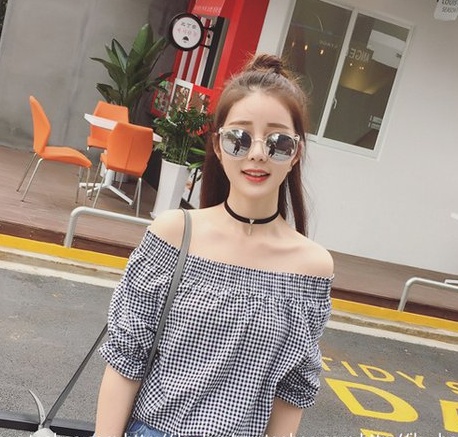 เสื้อแฟชั่น ปาดไหล่ ผ้าคอตตอลทอลายนิ่ม งานตามแบบ