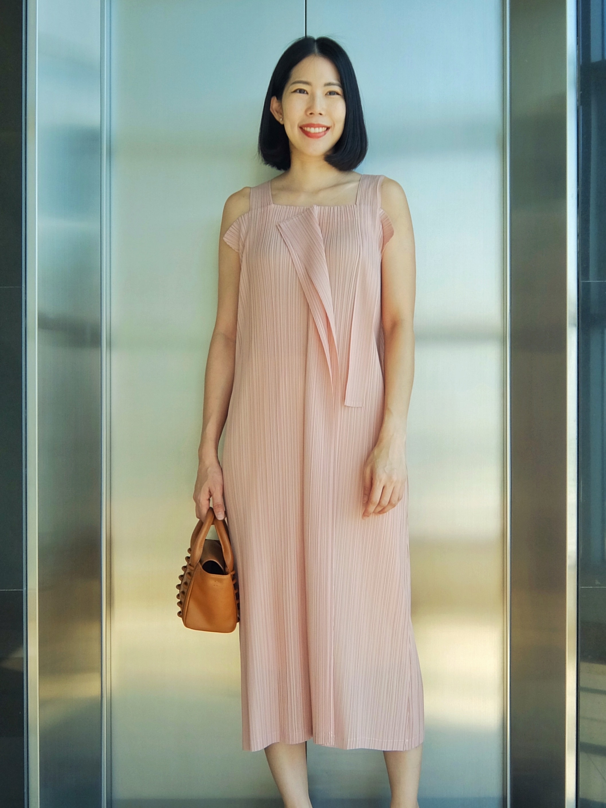 ปรับราคาลง20%!! 2MUAY รุ่น GJO1878 เดรสพลีทคุณภาพ SQUARE NECK PLEATED DRESS 2สี FREE SIZE