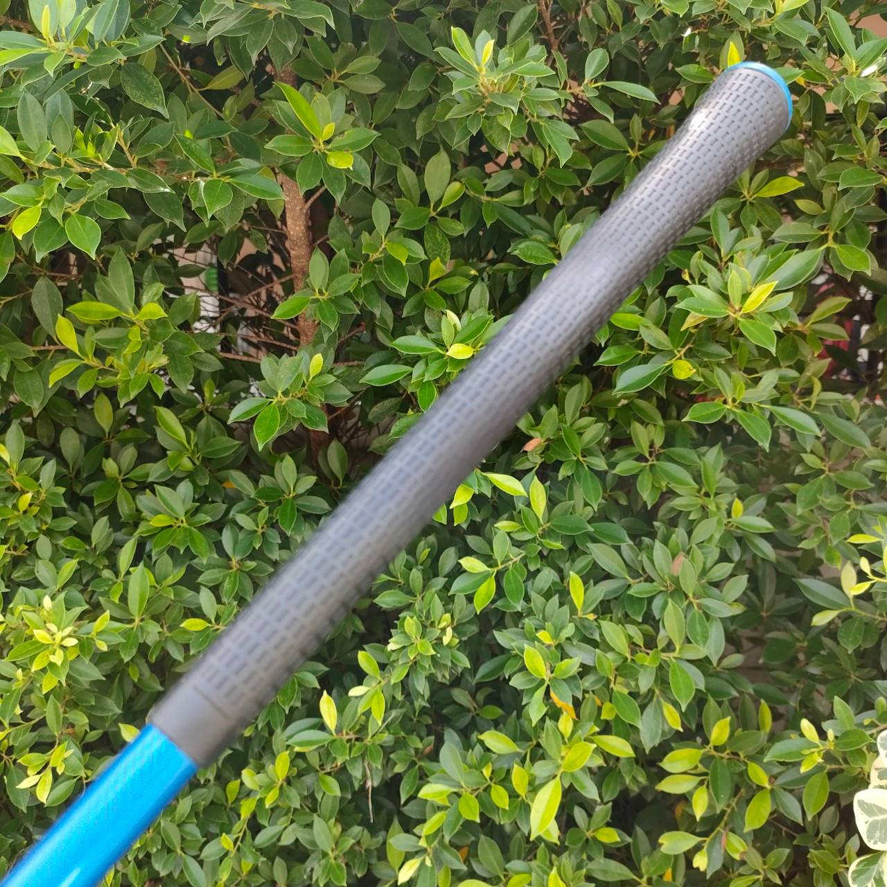 DRIVER TAYLORMADE JETSPEED องศา 10.5 ก้าน MITSUBISHI RAYON TM1-214 FLEX R เป็นหัวไม้ครบเครื่อง!! ออกแบบดีมาก หัวใหญ่ ตีง่าย ตีไกล!! แอโร่ไดนามิค ไขปรับได้!! มี COVER เดิมมา!!ไม้กอล์ฟมือสอง ของแท้ BY NakaraLuxurious