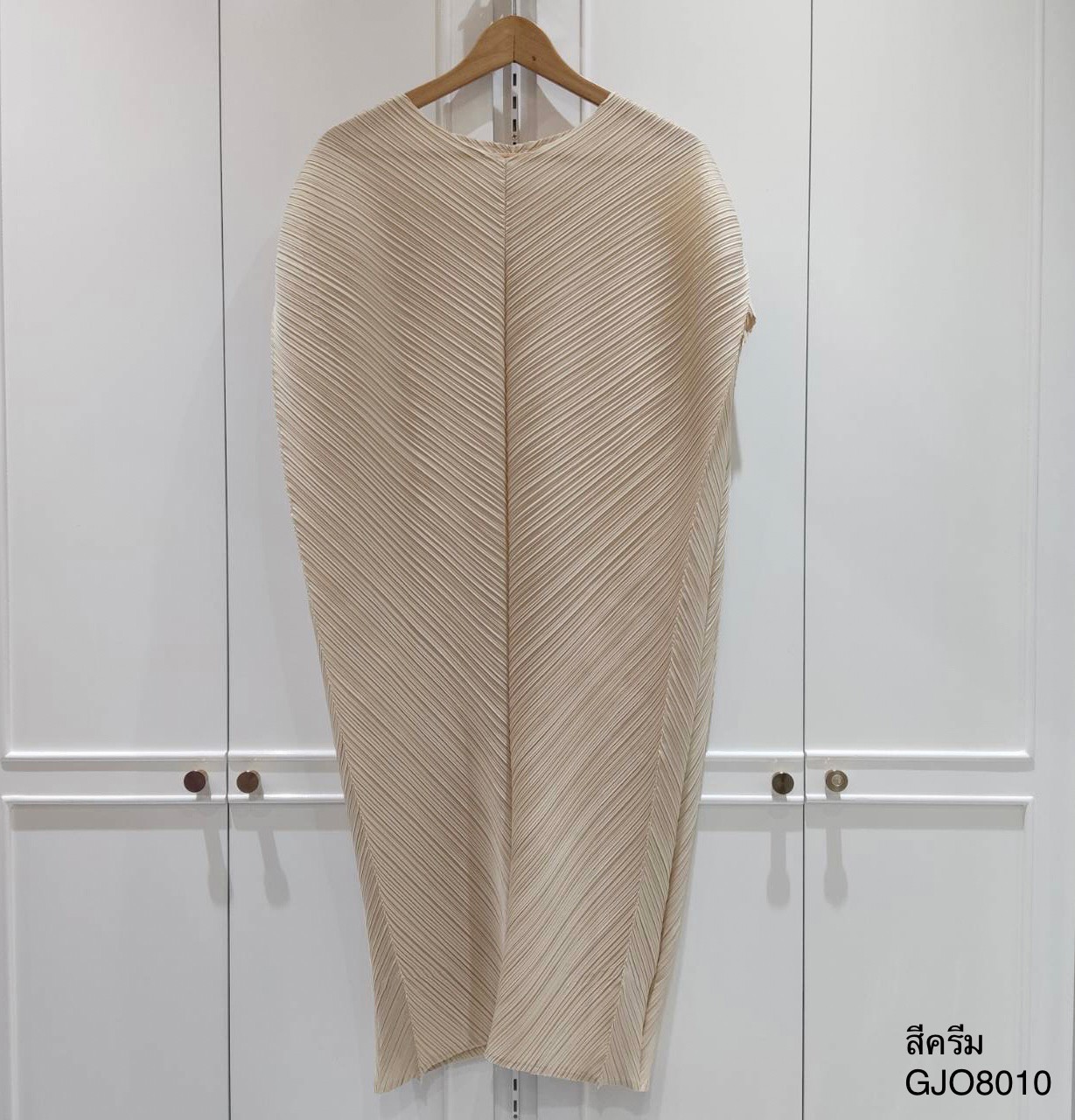 2MUAY รุ่น GJO8010 V NECK PLEAT DRESS เดรสผู้หญิง เดรสพลีทคุณภาพ 6สี FREE SIZE