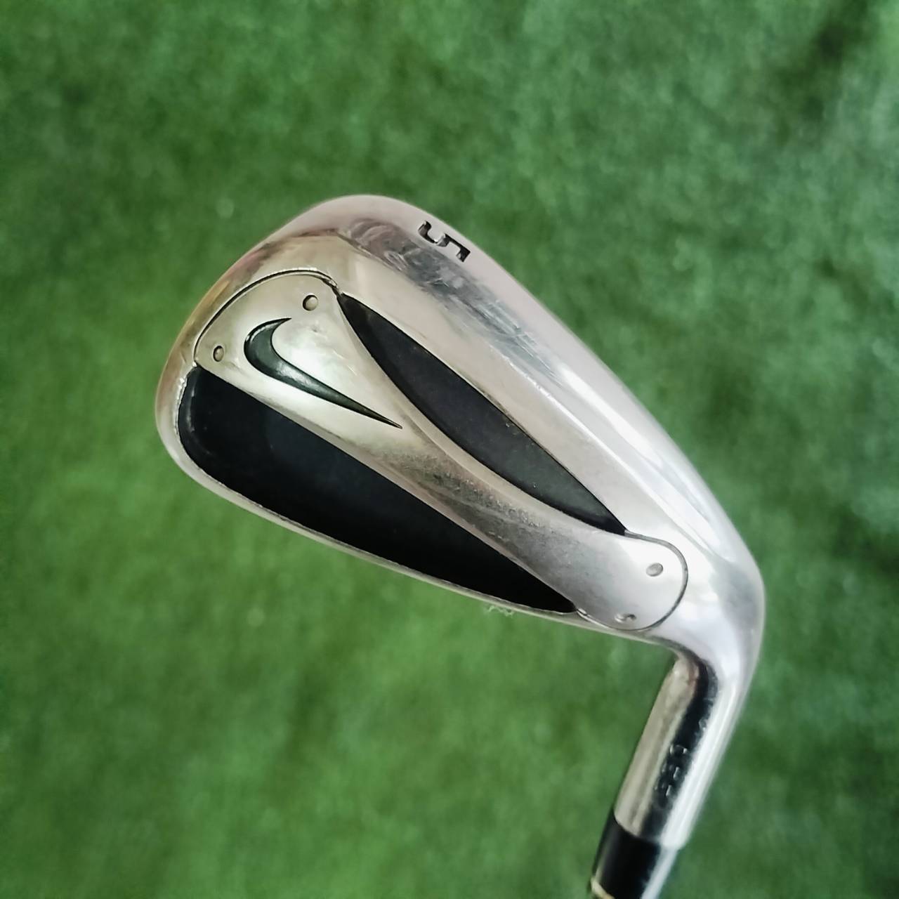 ชุดเหล็ก Nike Slingshot 550 ก้าน DIMANA FLEX S ทั้งชุด สภาพสวย ก้านกริพเดิมหมดทั้งชุด งามๆหน้าเหล็กสวยทุกชิ้น มีเหล็ก 5 6 7 8 9 PW เป็นชุดเหล็กที่ตีง่ายมากๆ ไม้กอล์ฟพรีเมี่ยมมือสอง ของแท้ By NakaraLuxurious