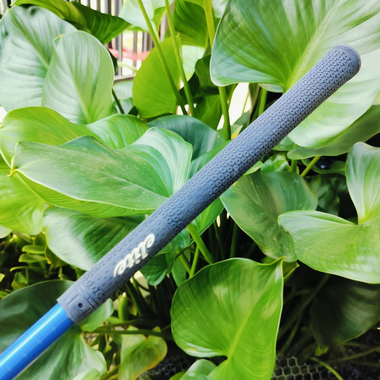 UT Taylormade SLDR S Rescue เบอร์ 3 องศา 19 ก้าน TM5 - 414 FLEX R รูปทรง shallow face ให้นักกอล์ฟแอดเดรส ได้อย่างมั่นใจและตีตัดผ่านอุปสรรคได้อย่างเฉียบ ไม้กอล์ฟพรีเมี่ยมมือสอง ของแท้ By NakaraLuxurious
