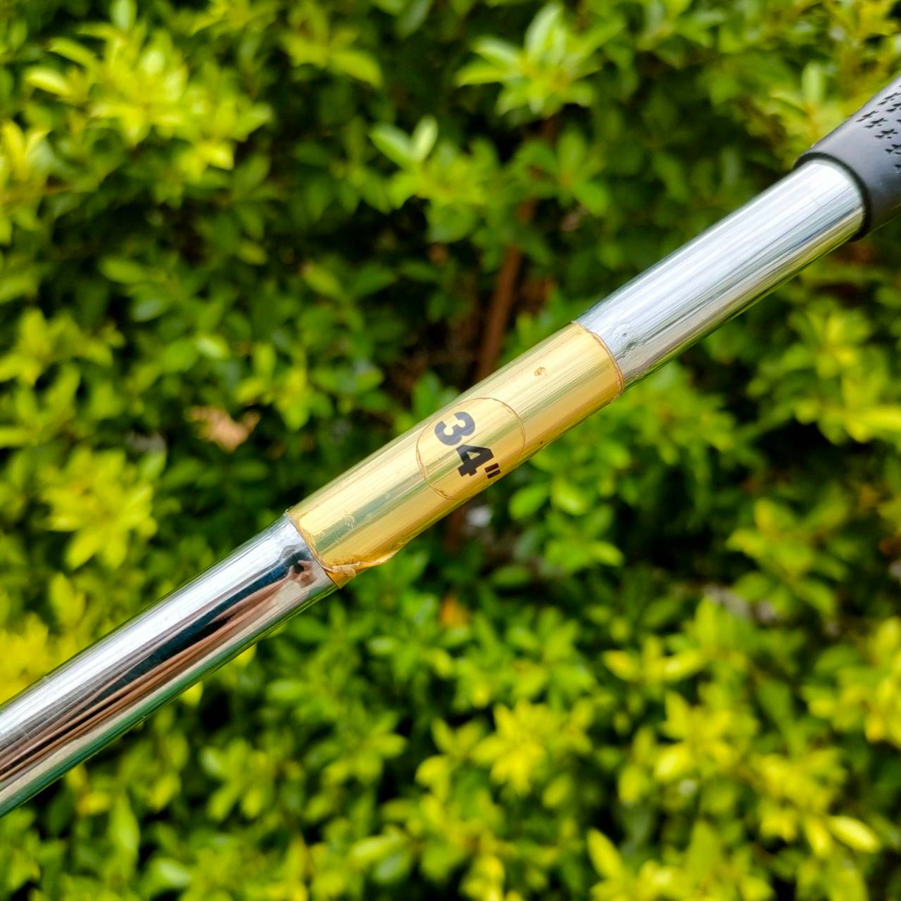 PUTTER TAYLORMADE B1S NUBBINS ความยาว 34 นิ้ว ตัวนี้ดังที่สุด!!! หน้าสัมผัสเป็นยางพิเศษ อินเซิร์ทพิเศษ ที่ทั้งนุ่มและปุ่มๆที่ช่วยให้ลูกหมุนออกจากหน้าไม้ได้เร็วขึ้นทำให้เกาะไลน์แบบสุด!! สภาพสวยเดิม!!! ไม้กอล์ฟมือสอง ของแท้ BY NakaraLuxurious