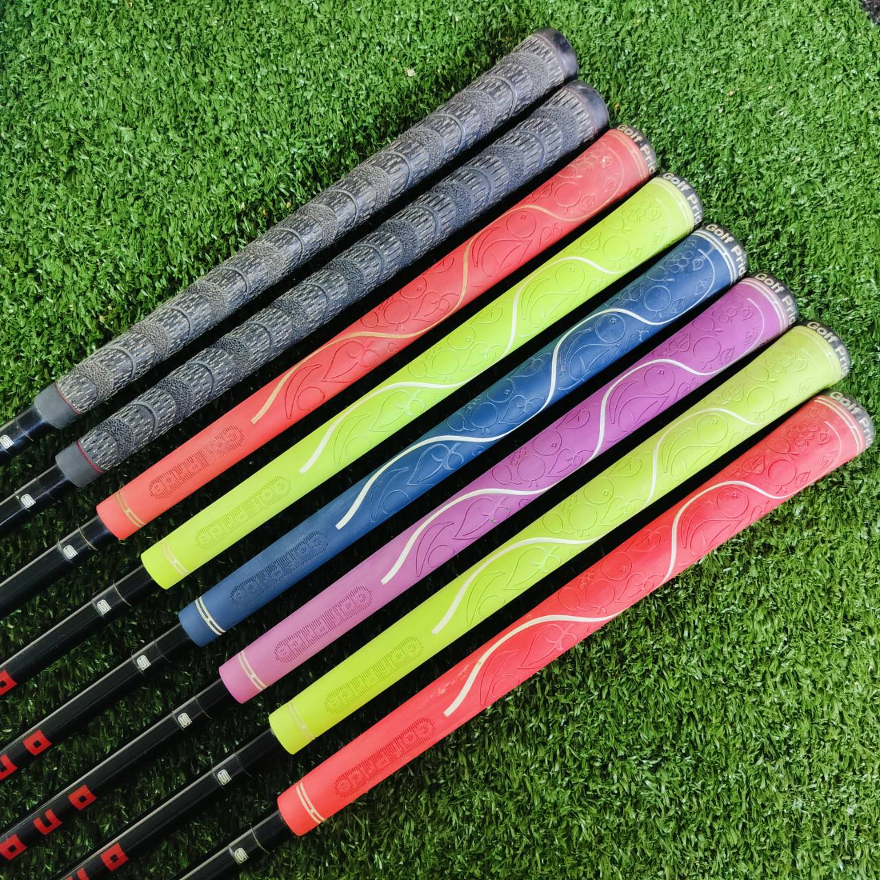 ชุดเหล็กหน้าเด้ง!!! ON OFF UNDER CUT CAVITY หน้าเด้งจัด HI - MARAGING มีเหล็ก 5 6 7 8 9 P A S ก้านแท้เดิมทั้งหมด FLEX R เป็นก้านที่ผลิจโดย DAIWA เป็นกราไฟต์ที่ดีที่สุดในโลก!!! ไม้กอล์ฟพรีเมี่ยมมือสอง ของแท้ By NakaraLuxurious