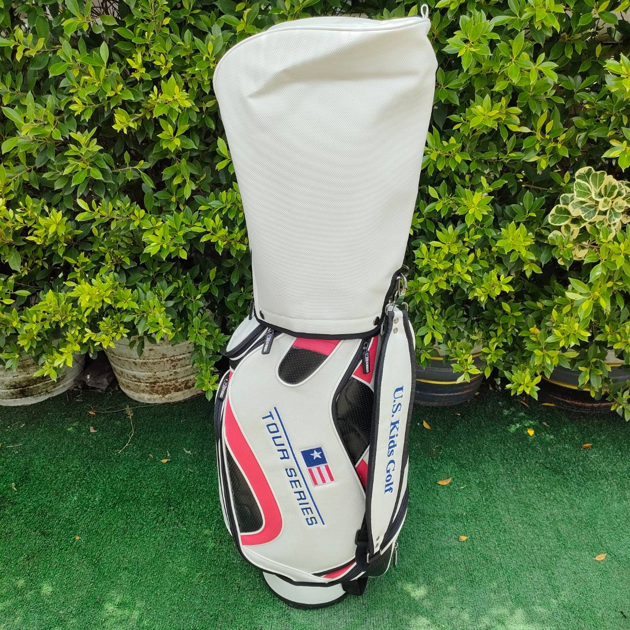 ถุงกอล์ฟเด็ก U.S.KIDS GOLF TOUR SERIES - สีขาวชมพู ขนาดไชส์ของถุง ปากถุง 7.5 นิ้ว ความสูงของถุงกอล์ฟ 28 นิ้ว มือหนึ่ง ของแท้ BY NakaraLuxurious