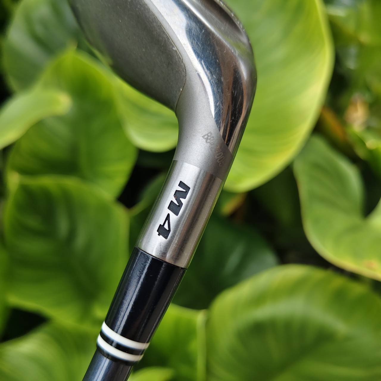 Hybrid Cleveland Mashie GlideRail+ 23° GlideRail+ Technology — พื้น sole ลื่นผ่านหญ้า ลดโอกาสตีติด