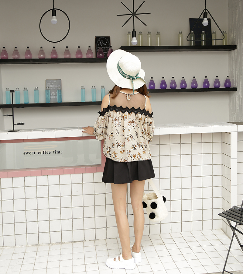 เสื้อแฟชั่นน่ารัก ผ้าชีฟองหนาพิมพ์ลายดอก ซีทรูตาข่ายตัดต่อลูกไม้หน้าอก