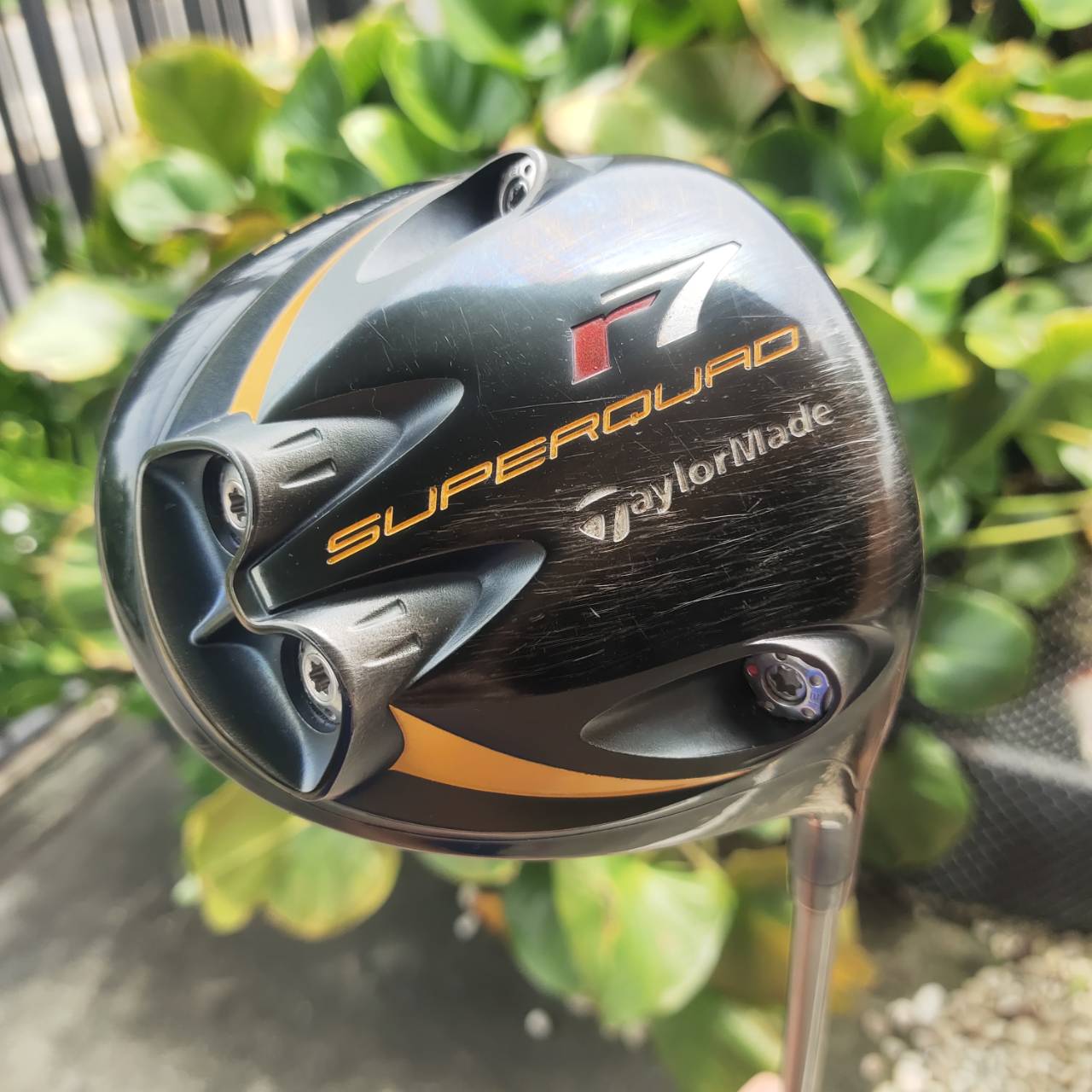 Driver Taylormade R7 SuperQuad ระบบ MWT (Movable Weight Technology) ใส่น้ำหนักได้ถึง 4 จุด