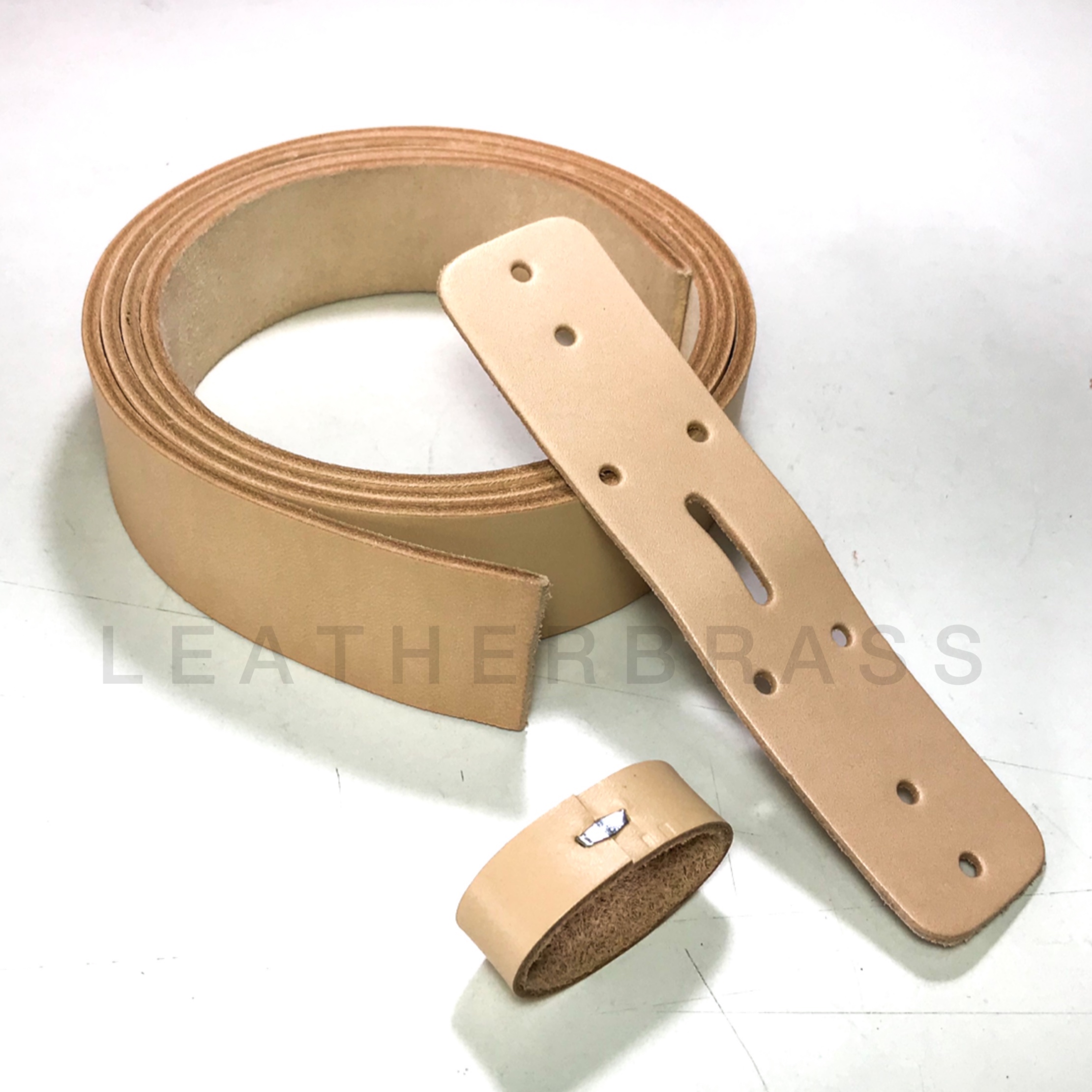 T040 เส้นเข็มขัด หนังฟอกฟาดอิตาลี่ (Italian Vegetan Leather) อุปกรณ์งานหนัง leatherbrass**ราคาต่อเส้น**
