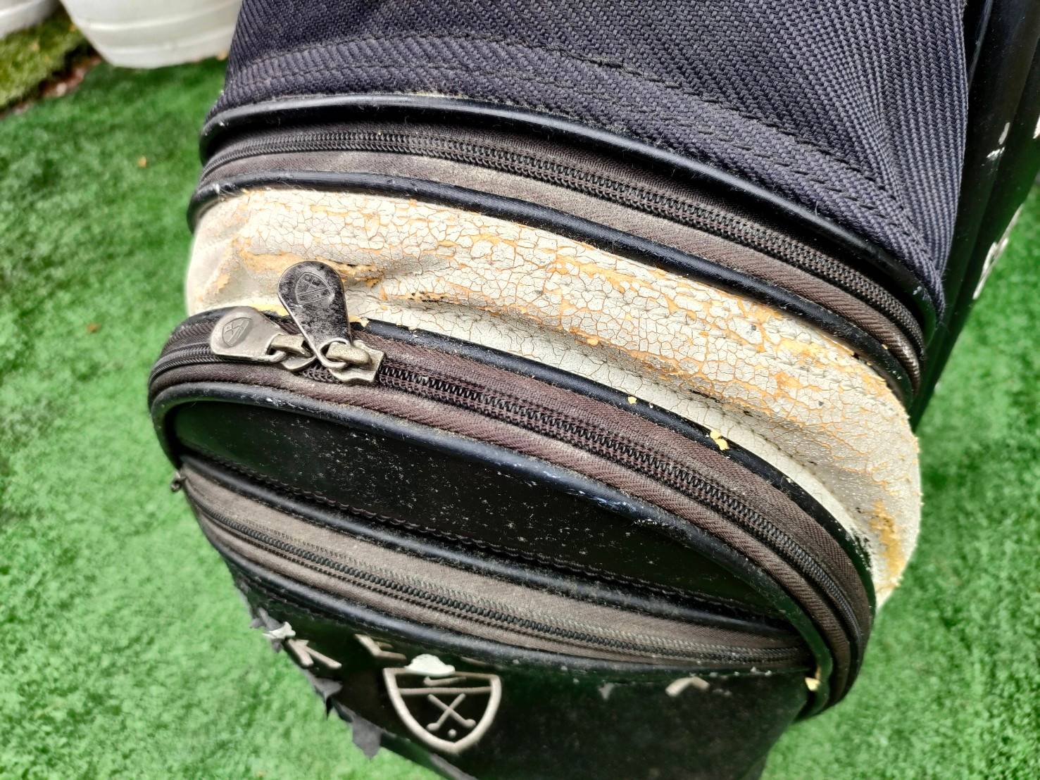 ถุงกอล์ฟ NIKE GOLF มือสอง **มีตำหนิถุงกอล์ฟมีถลอก**